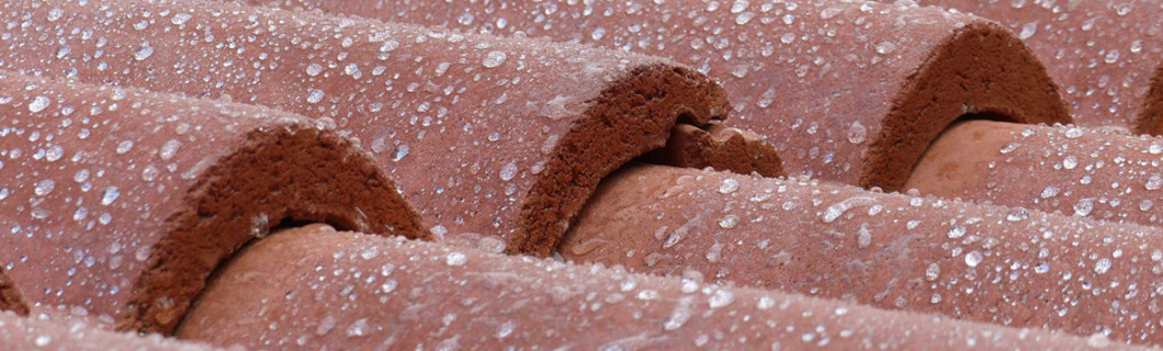 Hydrofuge toiture pour imperméabilisation de toit - Maison Etanche